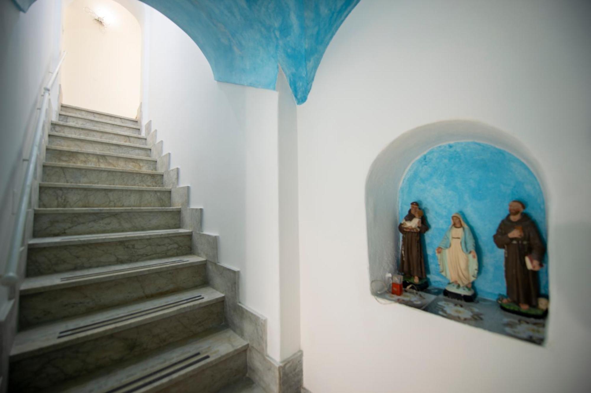Amore Rentals - Casa Barbera A Positano Buitenkant foto